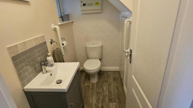 4 bed Detached to rent Image 6
