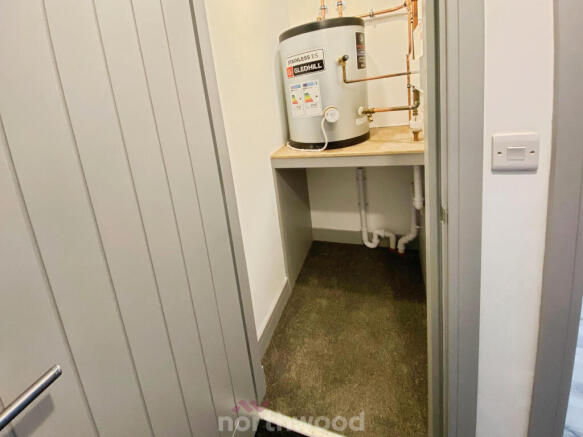 1 bed Flat to rent Image 4