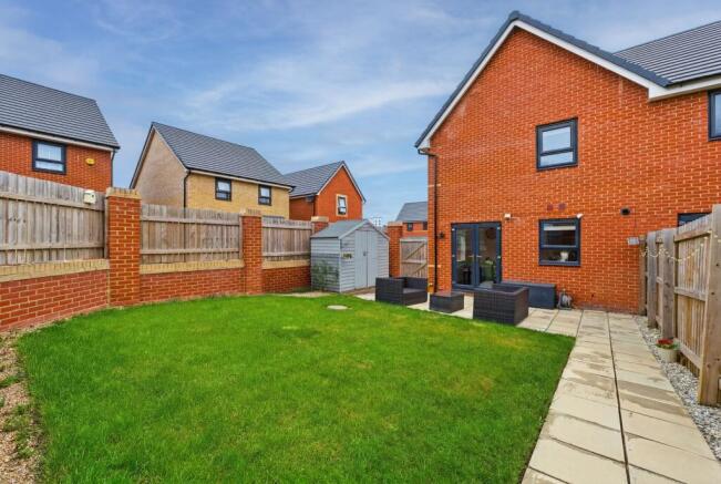 3 bed Semi-Detached for sale Image 4