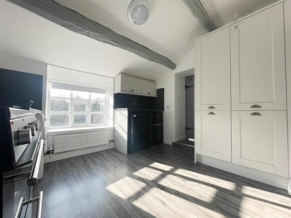 2 bed Cottage to rent Image 5