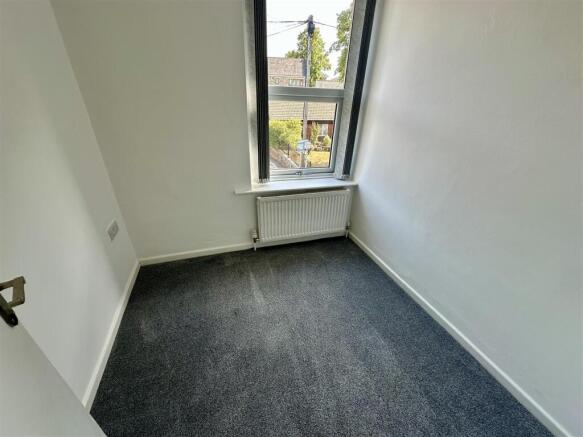 3 bed Terraced to rent Image 10