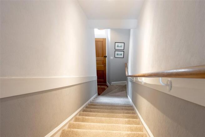 2, Ryehill Place, Lochend, Edinburgh photo 4