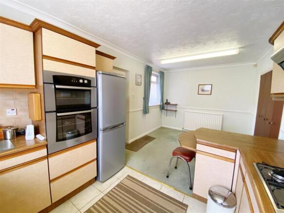 Kitchen4.jpg