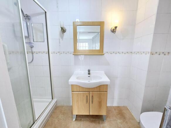 3 bed Terraced for sale Image 7