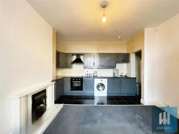 2 bed Terraced to rent Image 6