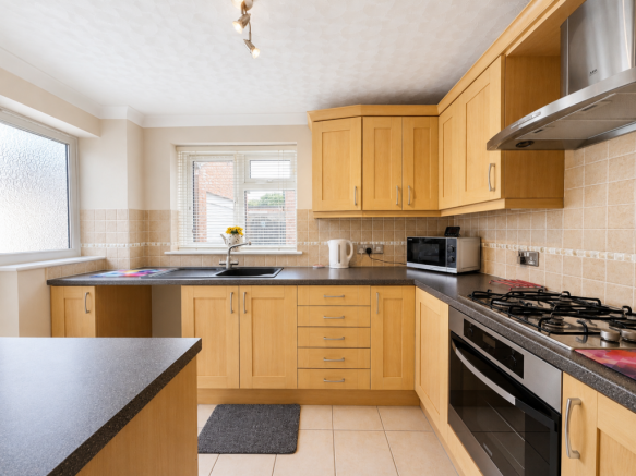 3 bed Semi-Detached for sale Image 5