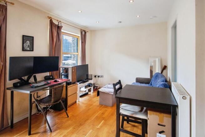 1 bed Flat for sale Image 6