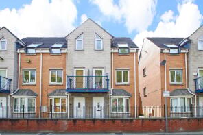 17, Dearden Street, Manchester M15 5LZ