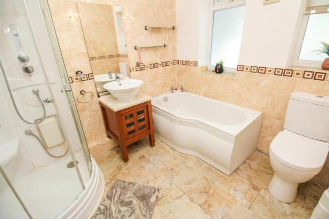 2 bed Detached Bungalow for sale Image 9