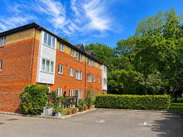 25, Dover Gardens, Carshalton SM5 2LD