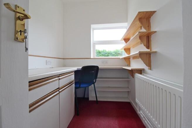 bed 3 / hobby room