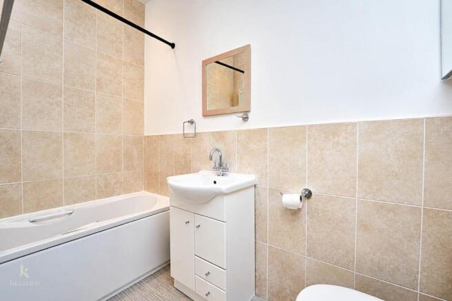 2 bed Terraced for sale Image 11