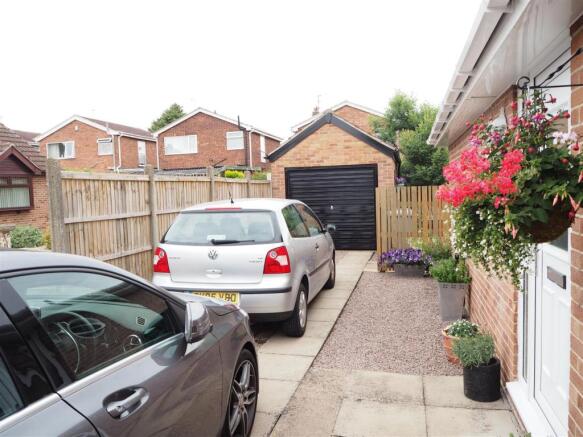 Driveway & Detached 