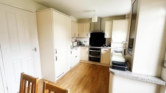 Hickstead Close, Hadrian Park, Wallsend photo 4