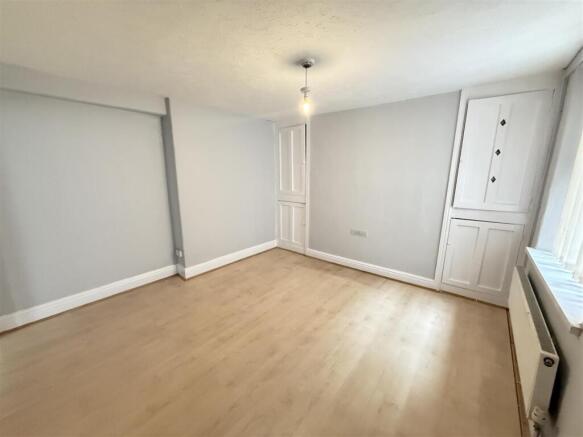REAR SITTING ROOM/DINING ROOM