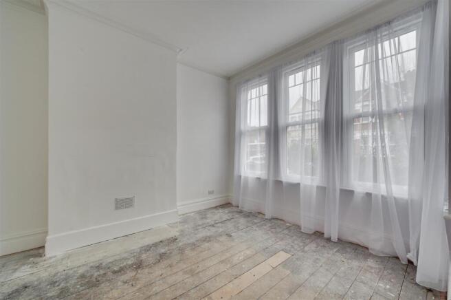 Daniels_Cedar Road, NW2_002.jpg