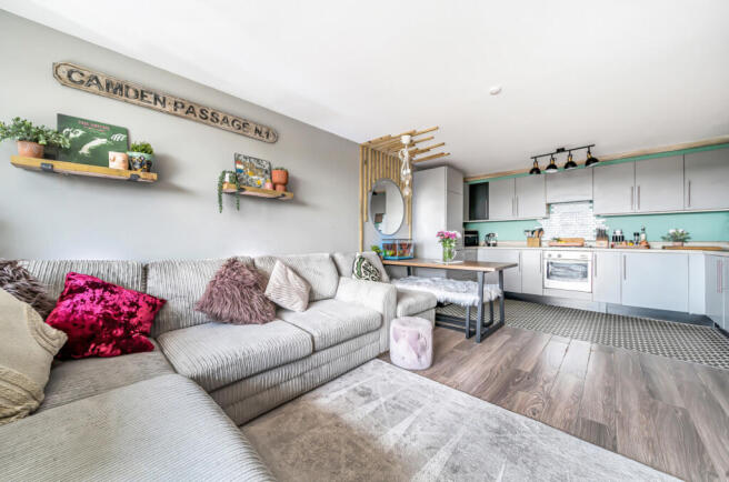 1319345-12-686be1...