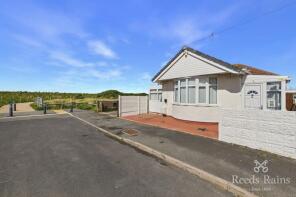 7, Terfyn Pella Avenue, Rhyl LL18 3YW