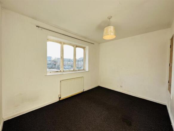 2 bed Terraced for sale Image 6