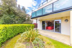 1, 18 Royal Court, Windsor Road, Poole BH14 8SF