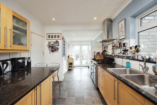 Kitchen/Breakfast Room a