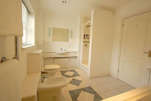 En-suite bathroom