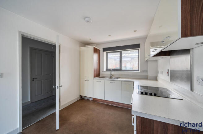 96ee02d8622c4c629a7a6df36b878a54