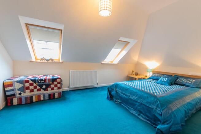 Bedroom 2 (2)