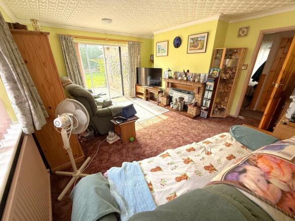 LIVING ROOM 2