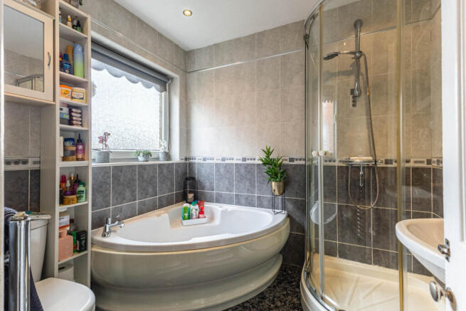 3 bed Semi-Detached for sale Image 12