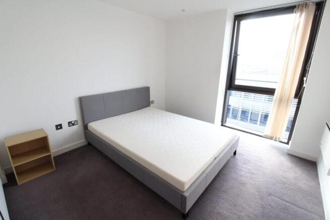 1 bed Apartment to rent Image 6
