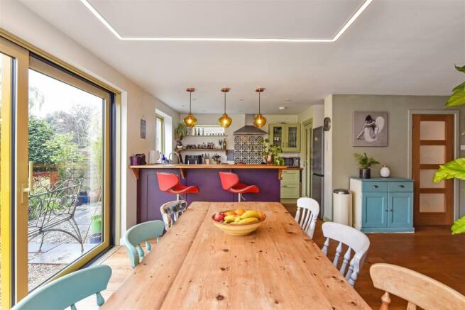 Dining/Kitchen