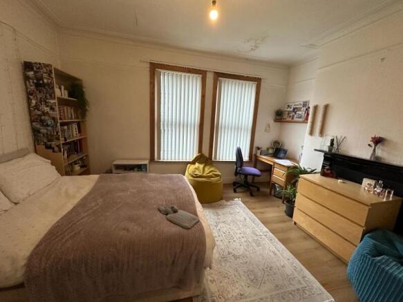 5 bed Terraced to rent Image 4
