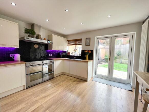Kitchen/Breakfast