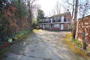 2, 46 Kevin Court, Belgrave Crescent, Great Moor, Stockport SK2 7BA