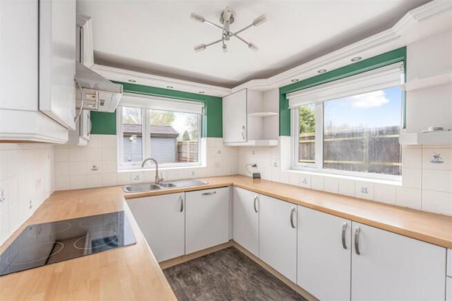 60 Manor Road, Banbury-10.jpg