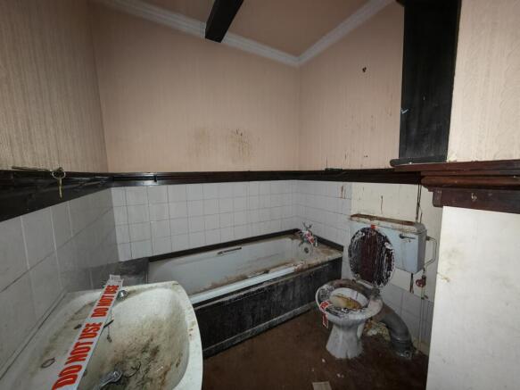 47 Berkeley Street Scunthorpe DN15 6BJ Bathroom1F 02 T202602231620.jpg