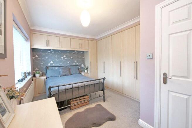 3 bed Semi-Detached for sale Image 9