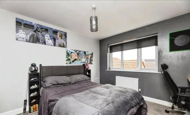 4 bed Detached for sale Image 8