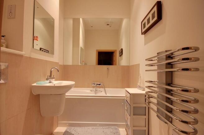 Main bathroom