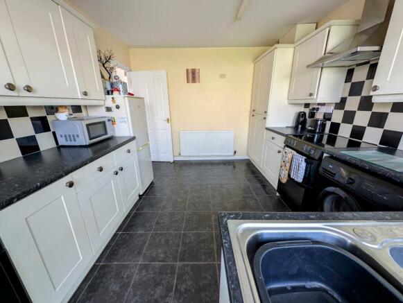 kitchen3.jpg