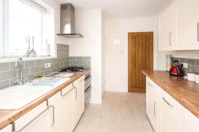 03 Kitchen