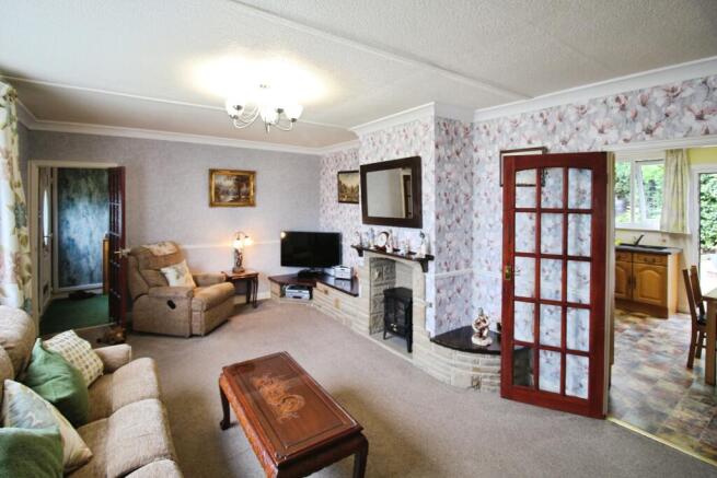 3 bed Semi-Detached Bungalow for sale Image 6