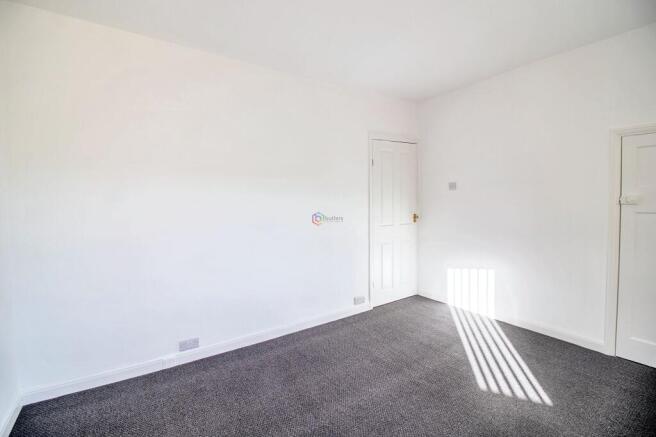 2 bed Semi-Detached to rent Image 6