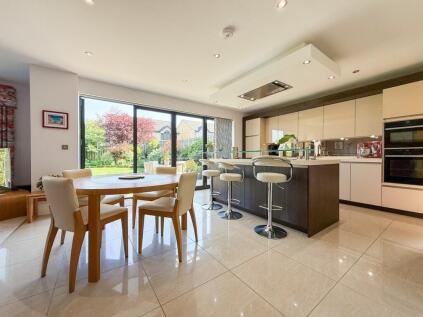 Scotgate Road, Honley, Holmfirth, HD9