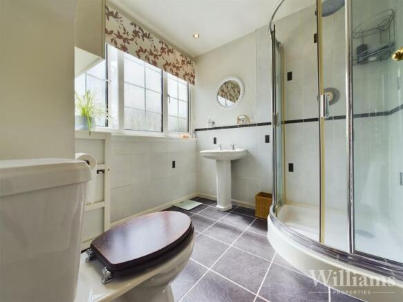 Master Bedroom & En Suite