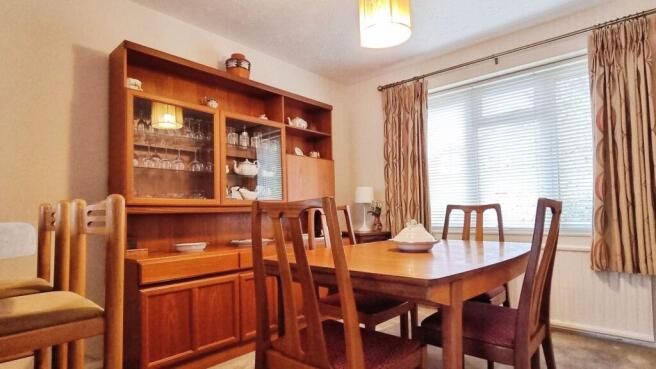 Manor Road, Barton-le-Clay, Bedfordshire, MK45 photo 4