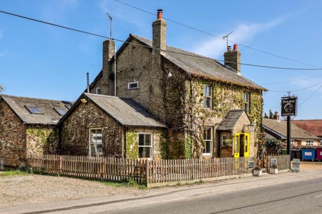 Black Horse Free House.jpg
