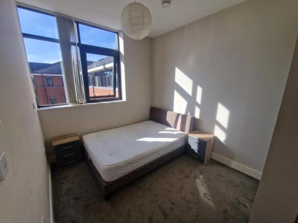 1 bed Flat to rent Image 4