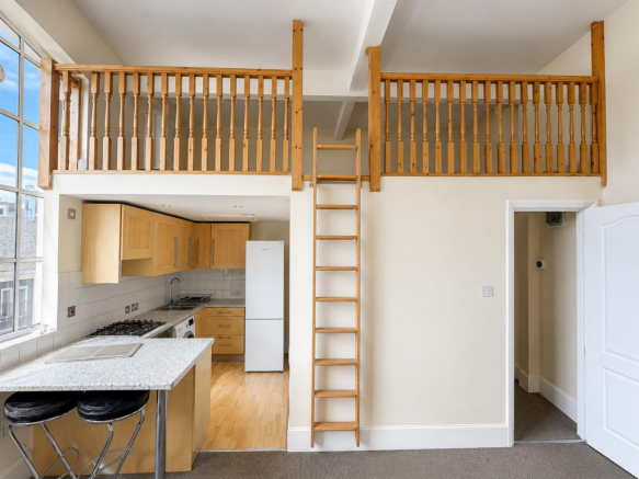 Kitchen / Living Room